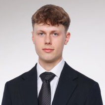 004_apollo_real_estate_GmbH_Fabian_Heinrich_250x250_Zuschnitt.jpg