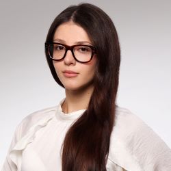 Yelizaveta_Arakhamiia_Zuschnitt_250x250.jpg