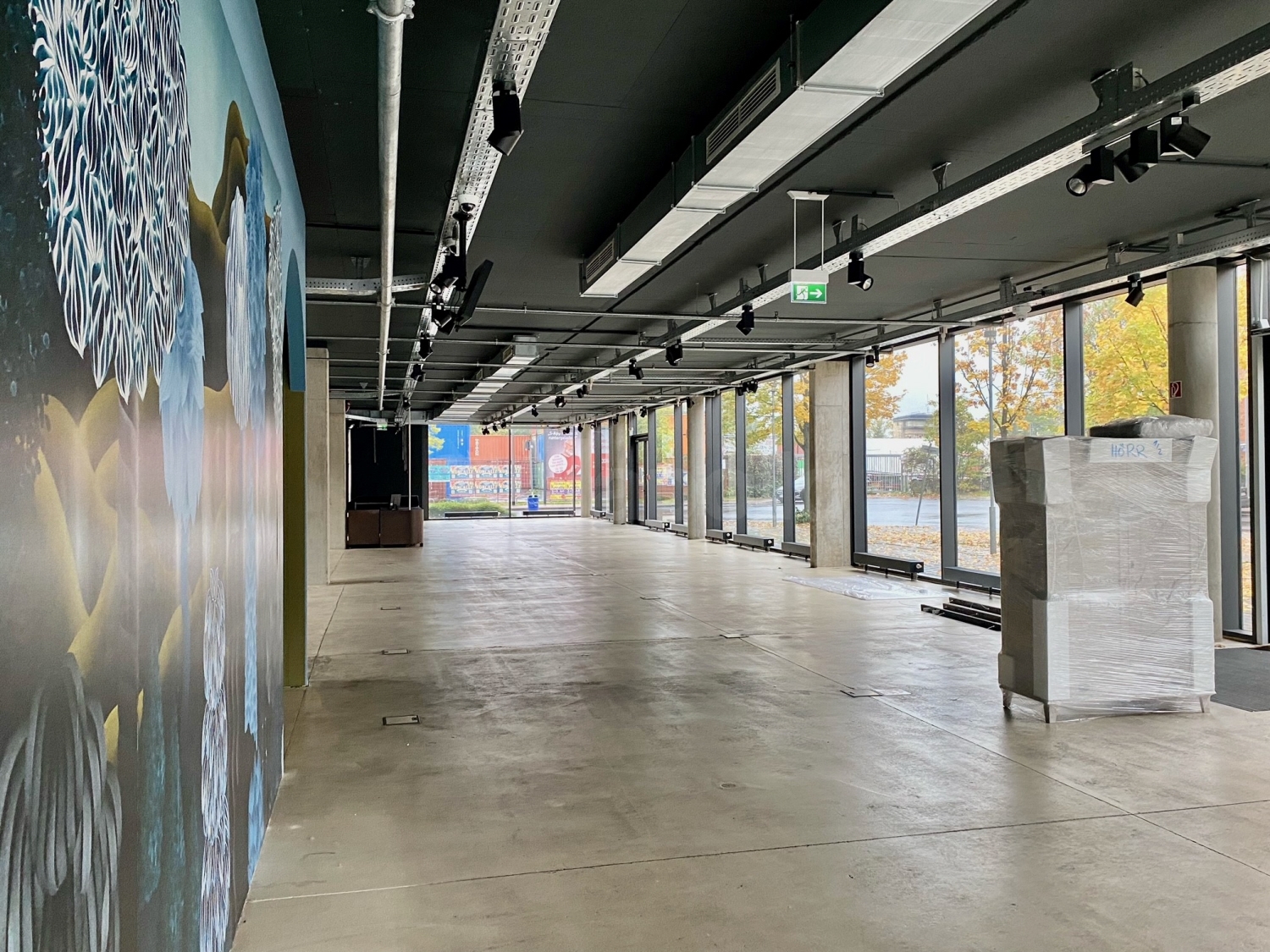 FOst OstendOst 842 m² ab 14,00 EUR NAI Apollo Group