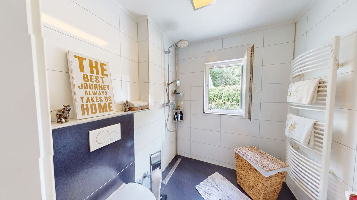 Badezimmer EG