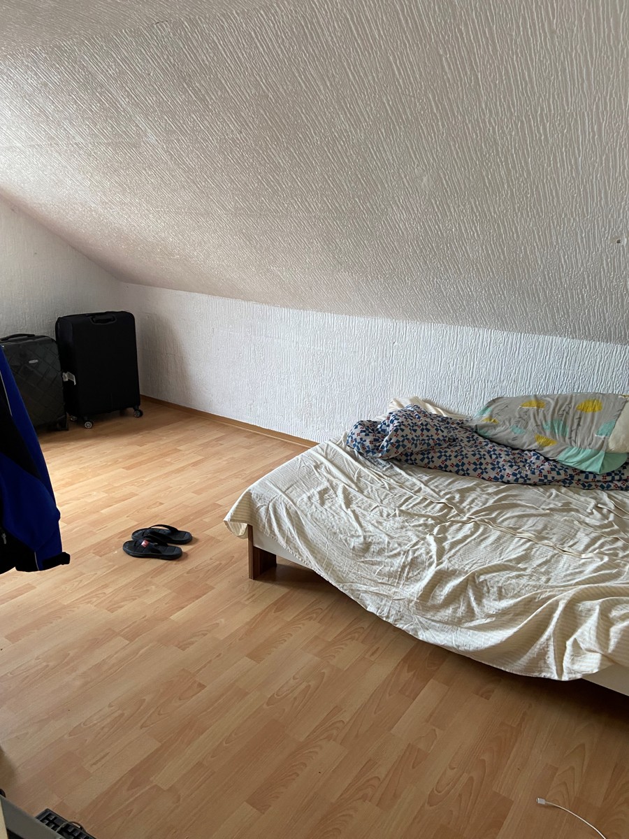 Schlafzimmer DG
