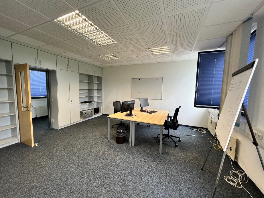 Büro 4