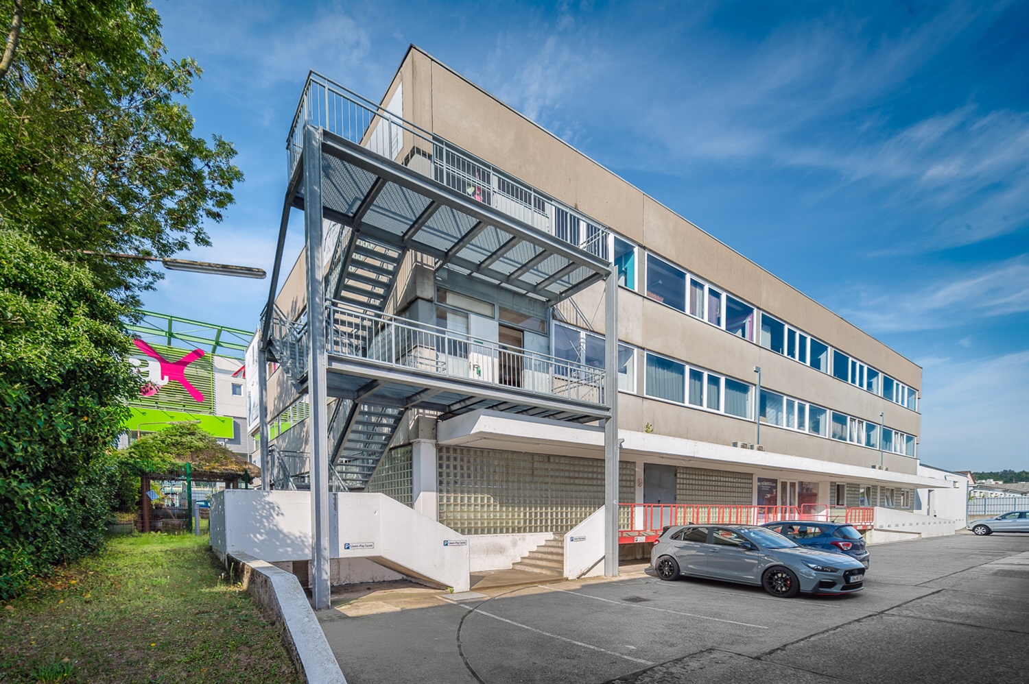 Außenfoto_Gebäude C (8)