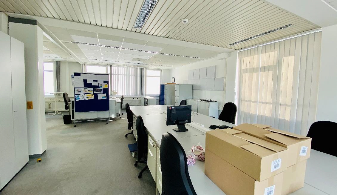 Büro 1